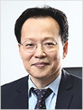명예교수 김영찬 사진